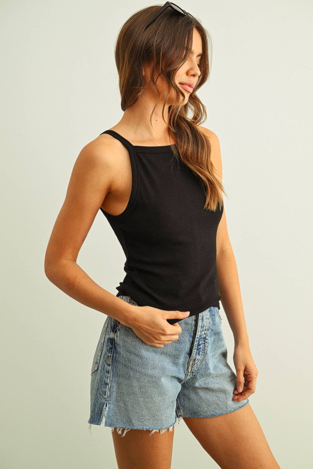 HIGH NECK RIBBED TANK TOP